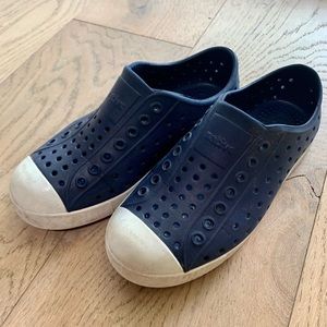 Natives size 12, navy blue